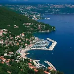 Lux Seaview Poljane *