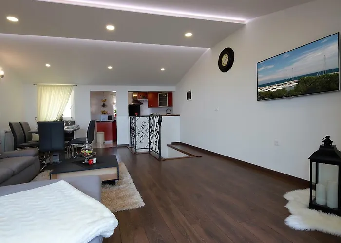 Lux Seaview Poljane Апартаменты